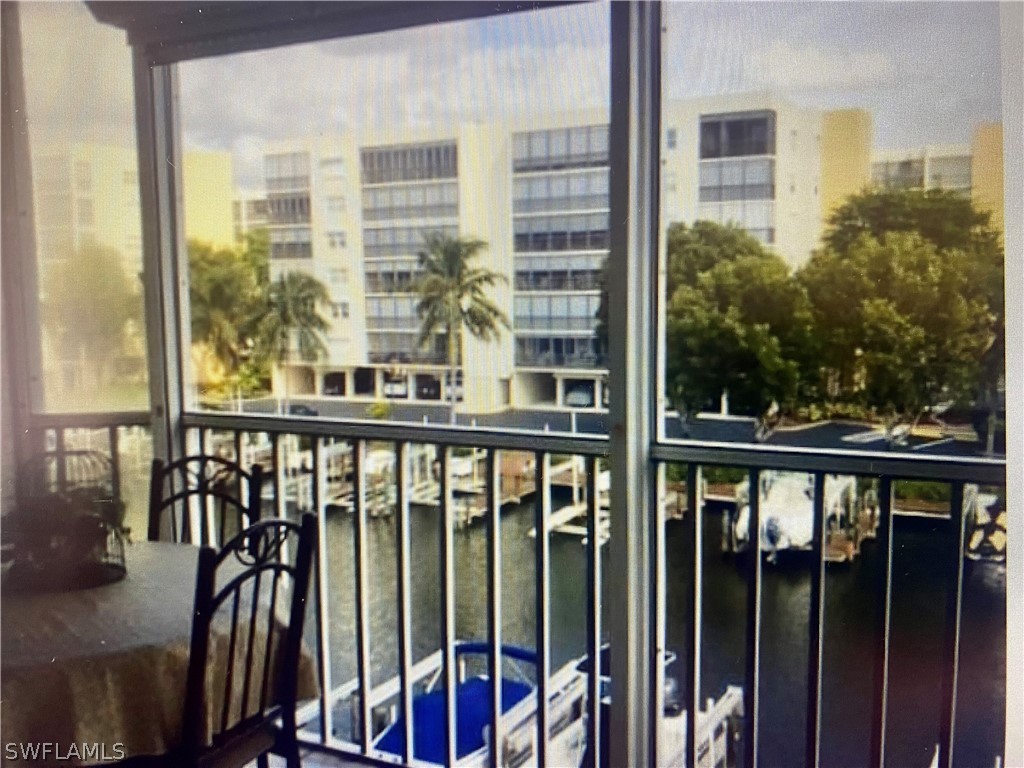 4521 Bay Beach LN 324