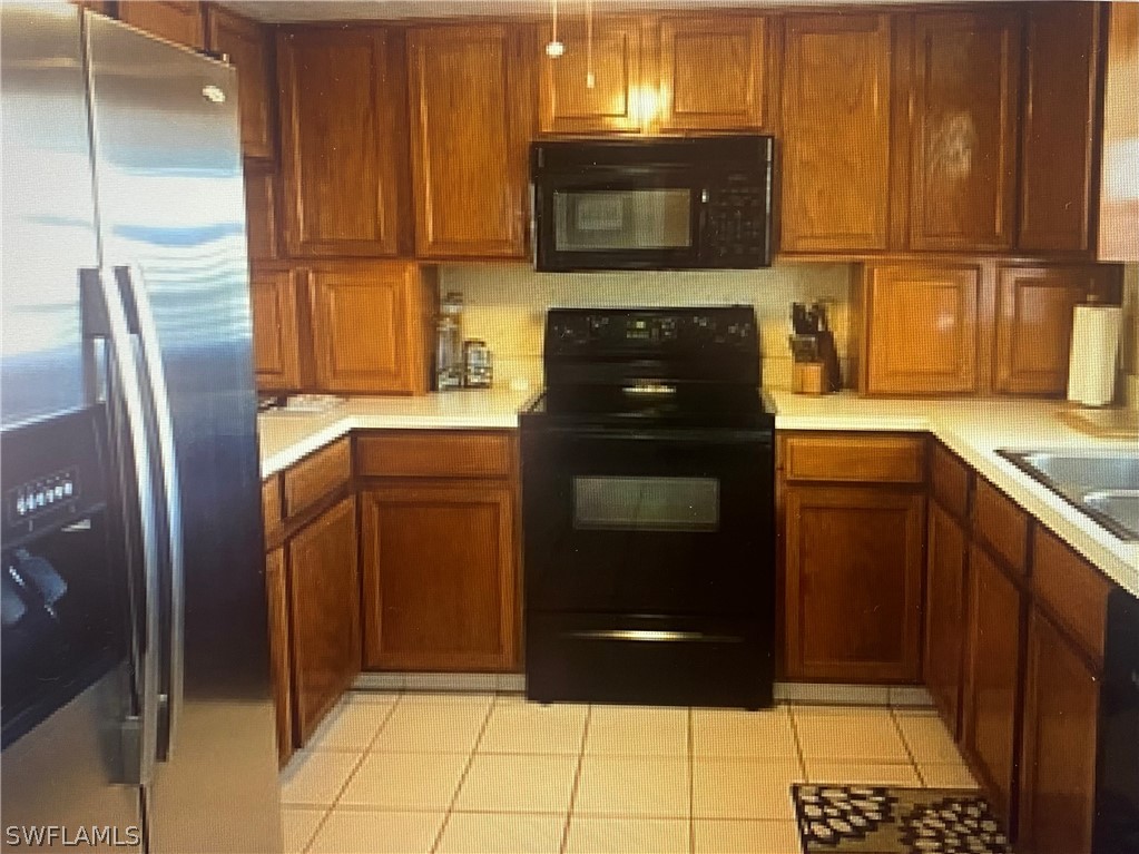 4521 Bay Beach LN 324