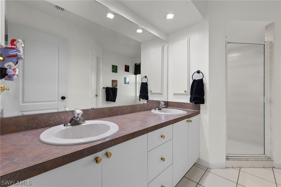 1306 SE 12th TER