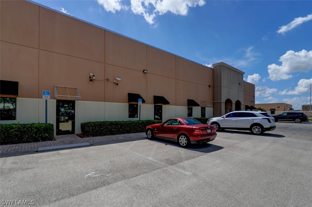 16121 Lee RD 107-111