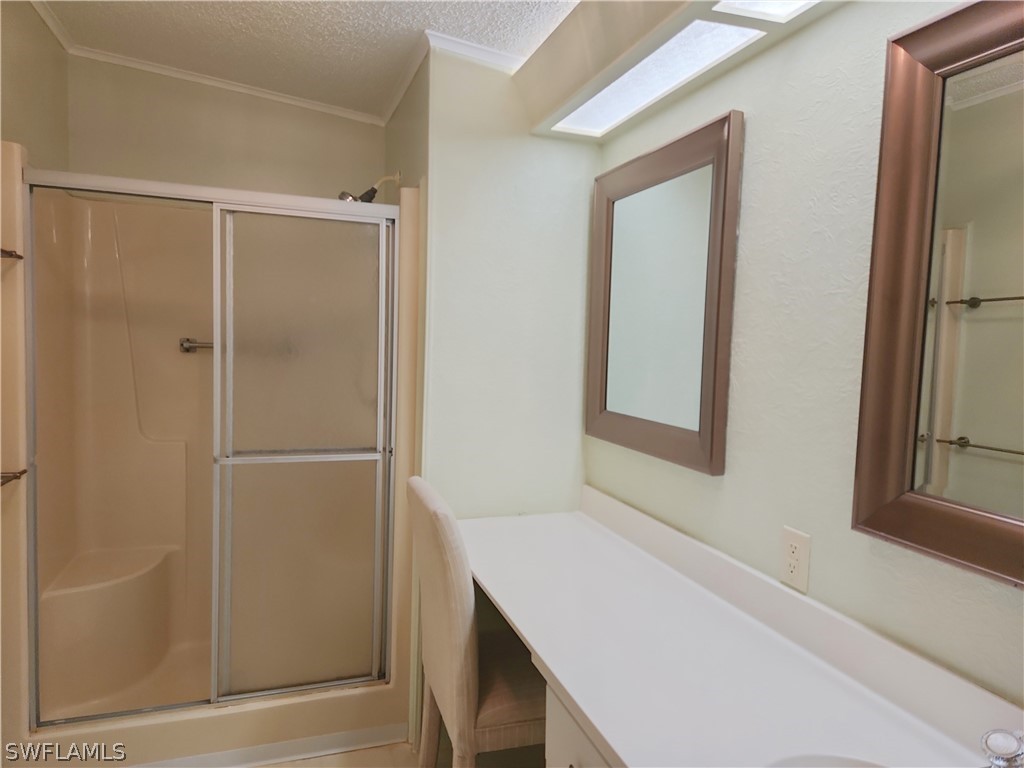 10401 Circle Pine RD