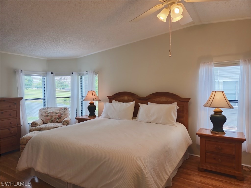 10401 Circle Pine RD