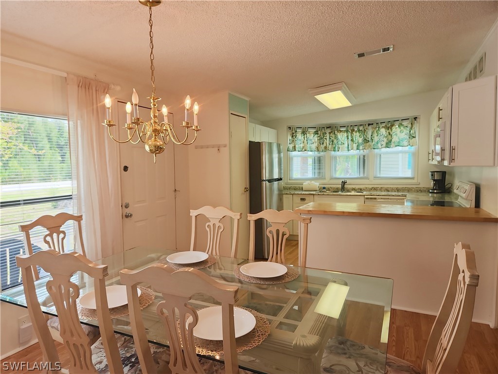 10401 Circle Pine RD