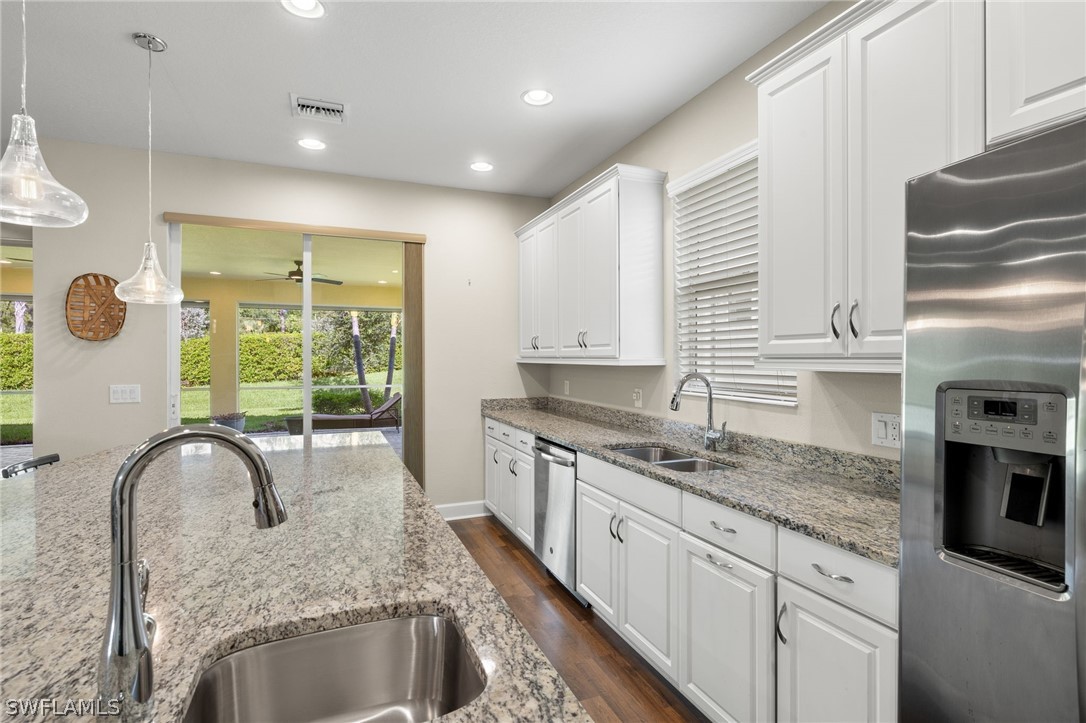 1006 Cayes CIR