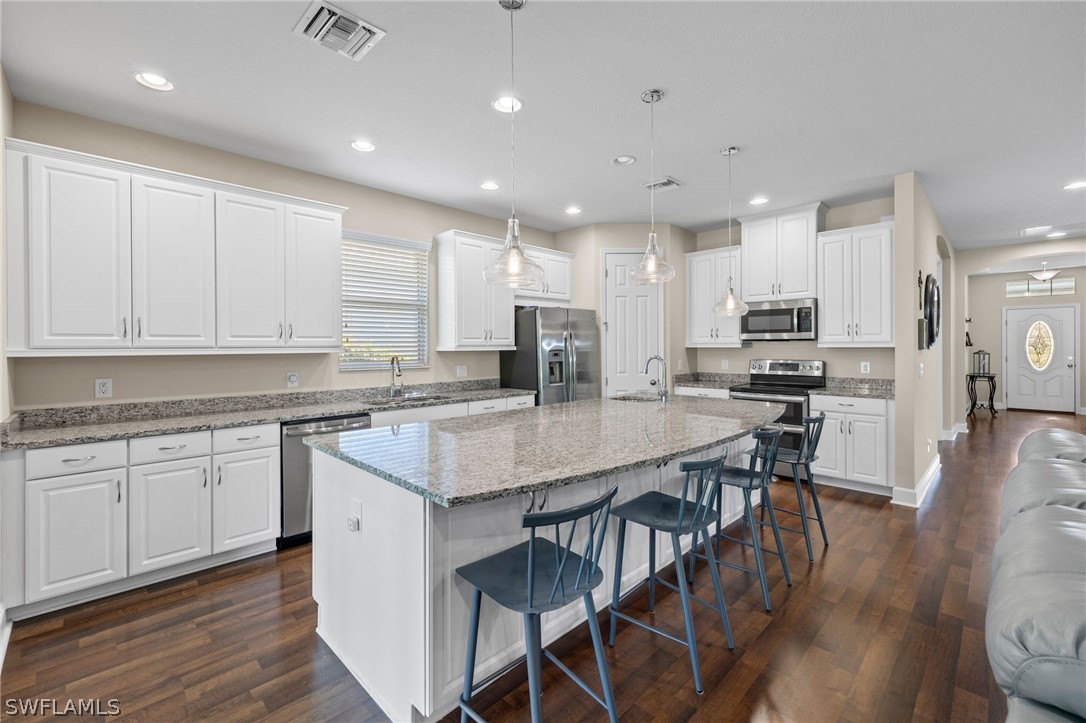 1006 Cayes CIR