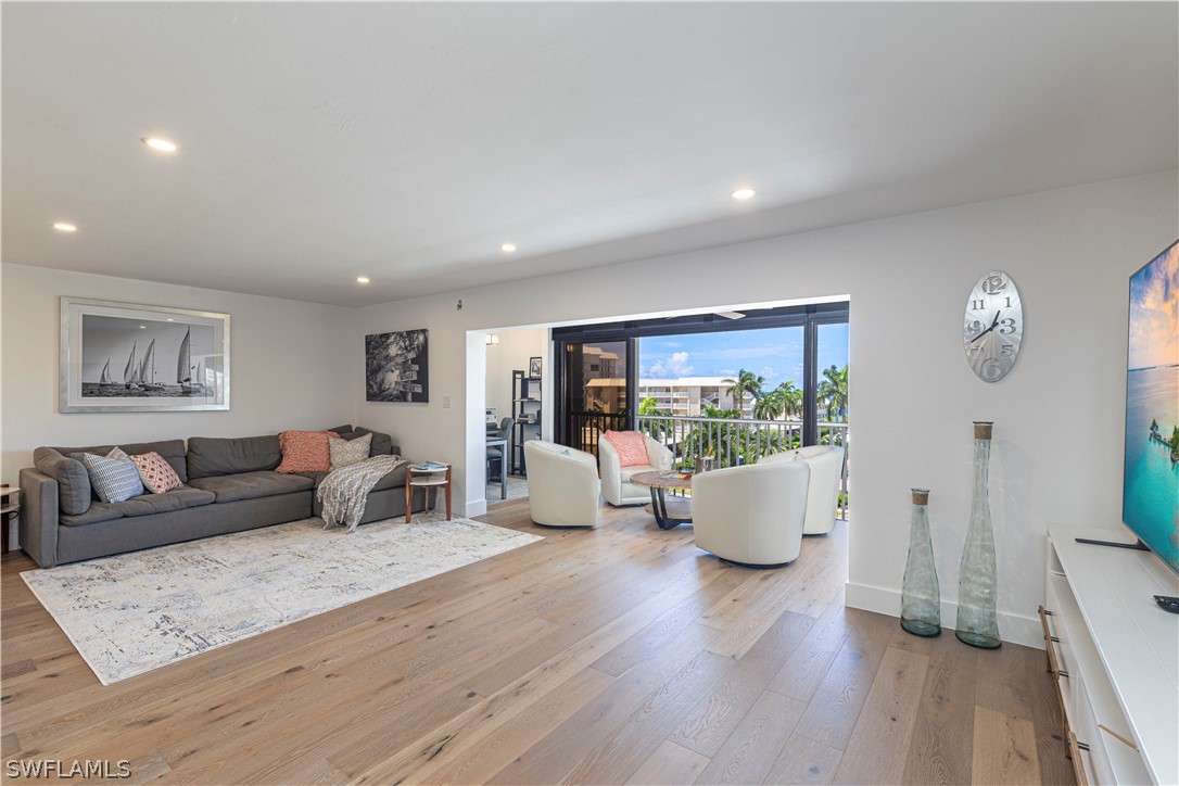 2880 Gulf Shore BLVD 509