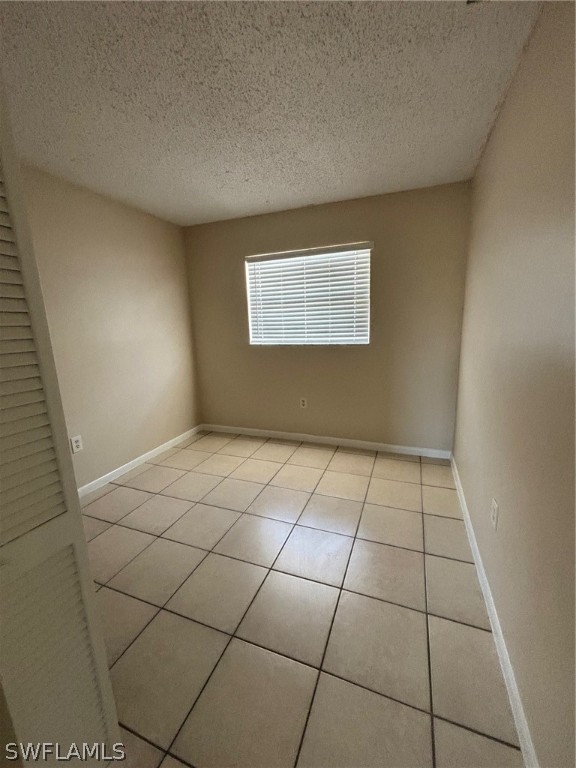 3325 Airport RD N T7