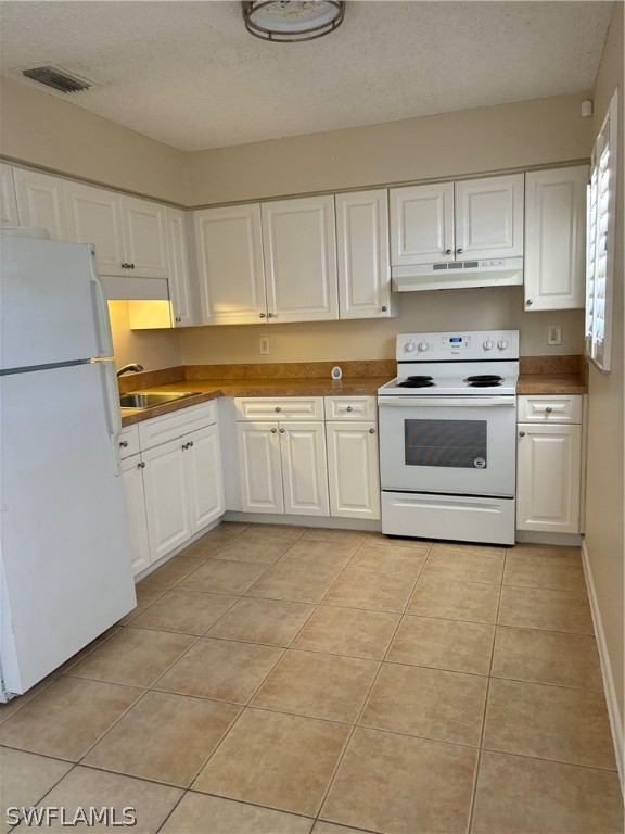 3325 Airport RD N T7