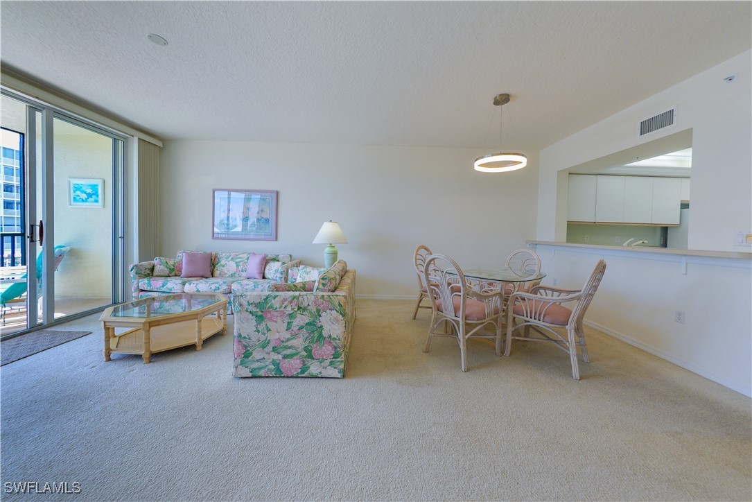 4431 Bay Beach LN 522