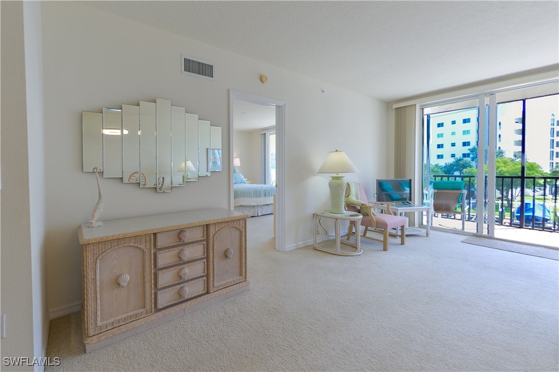 4431 Bay Beach LN 522