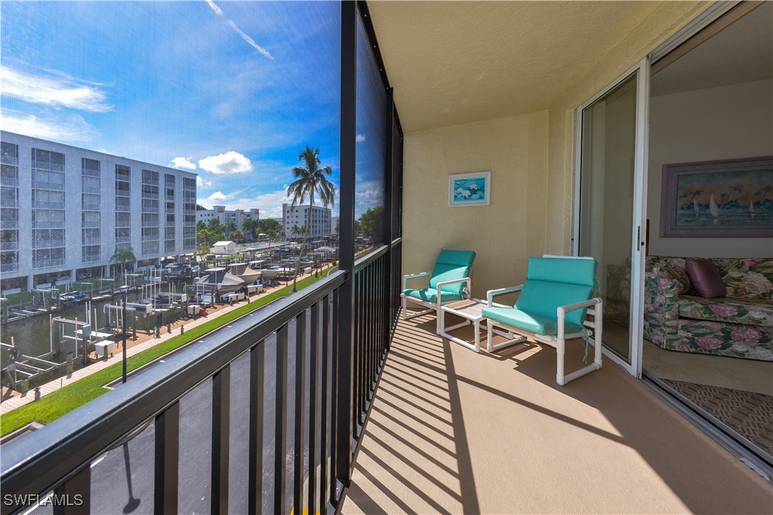 4431 Bay Beach LN 522