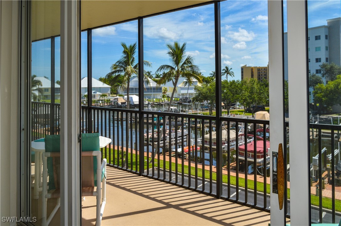 4431 Bay Beach LN 522