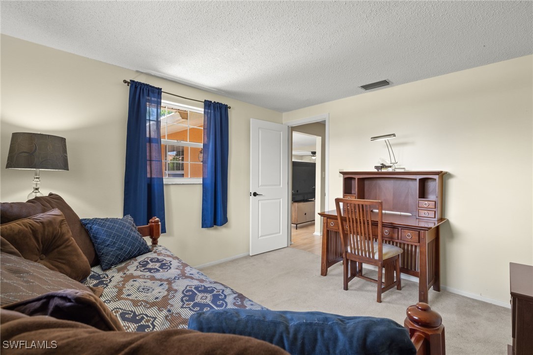 400 Adams CT NW