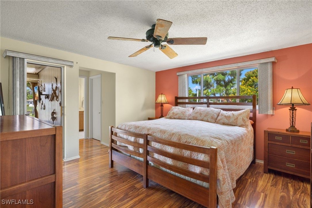 400 Adams CT NW