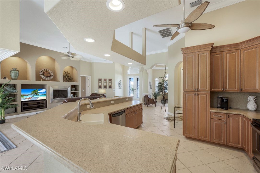 8715 S Lake CIR