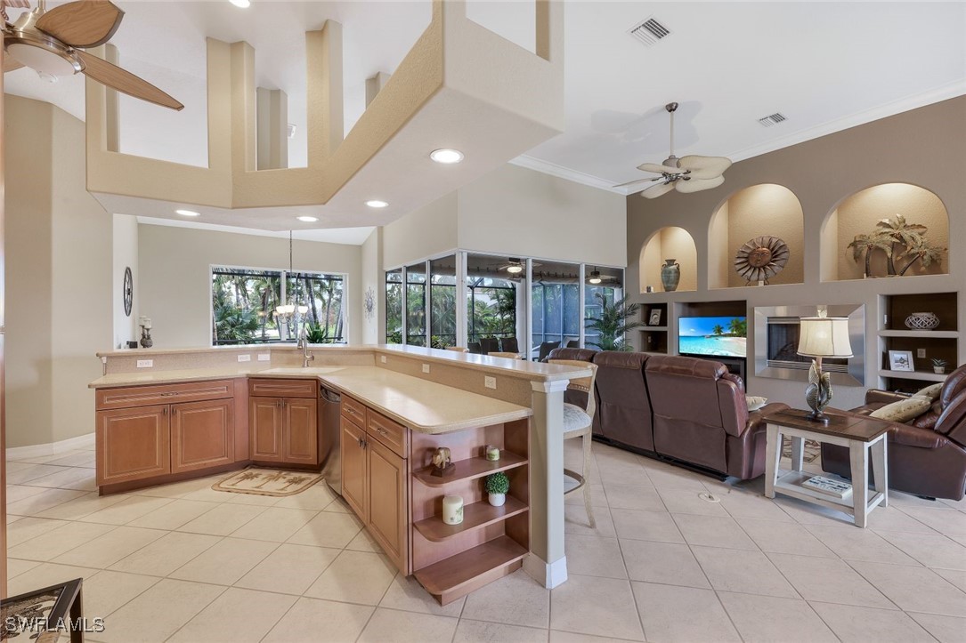 8715 S Lake CIR