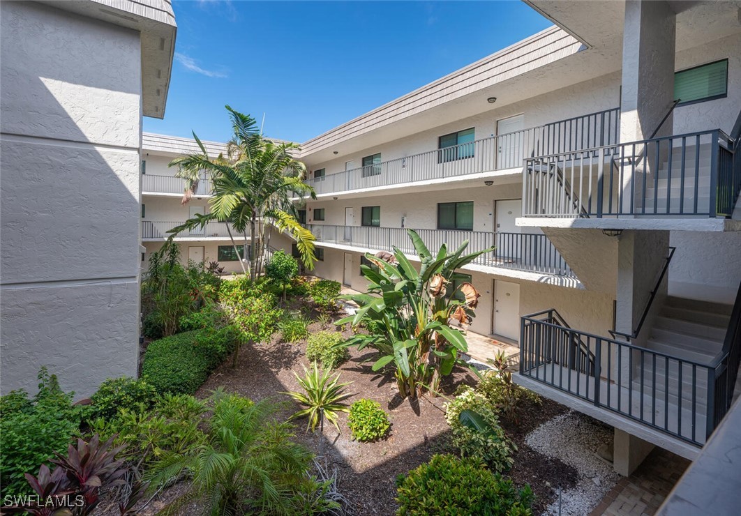 788 Park Shore DR B27