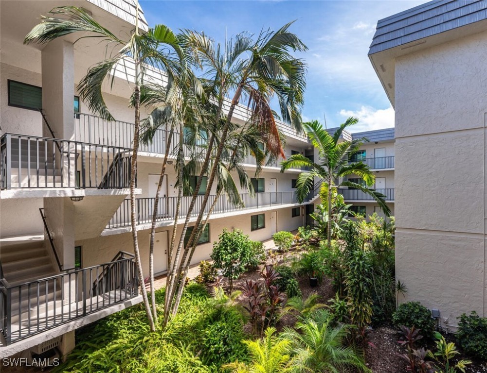 788 Park Shore DR B27