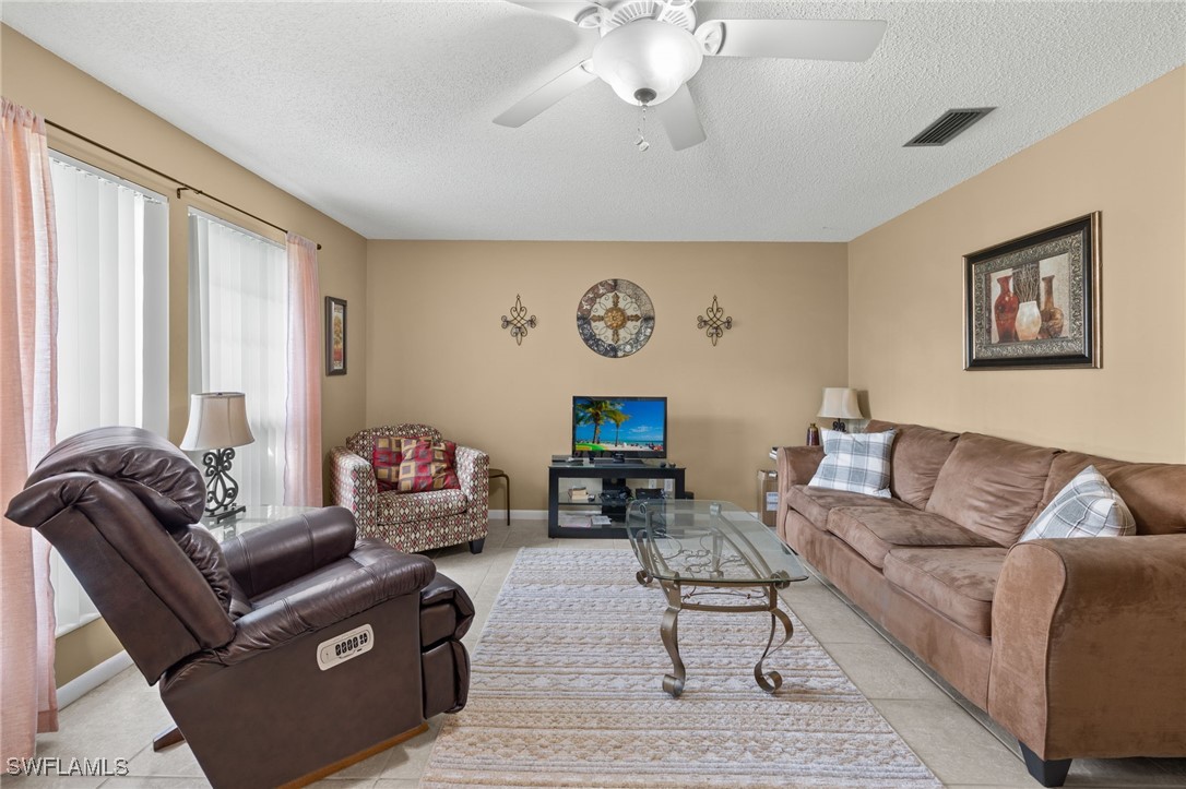 3266 Maple Leaf CIR 1