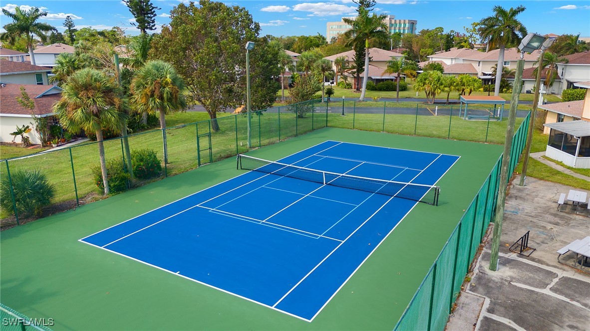 3266 Maple Leaf CIR 1