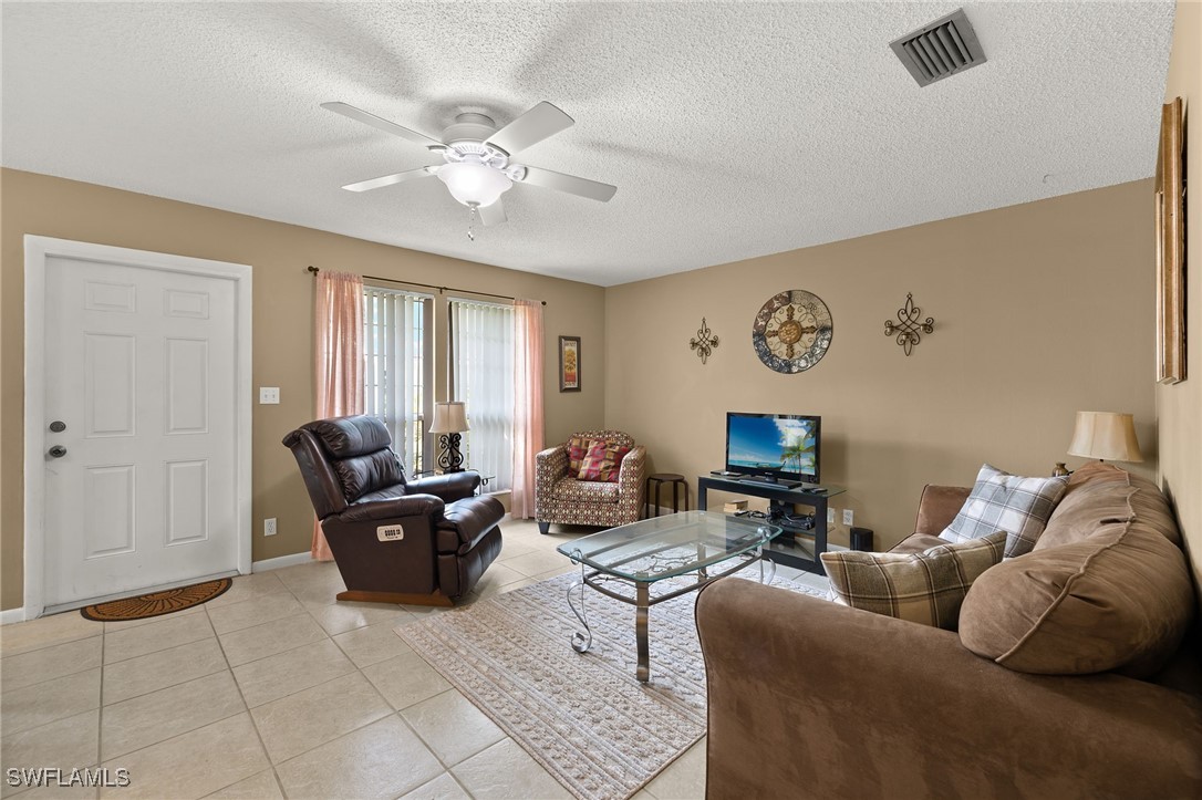 3266 Maple Leaf CIR 1