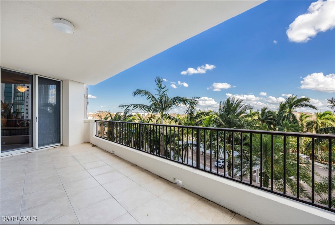 7575 Pelican Bay BLVD 407