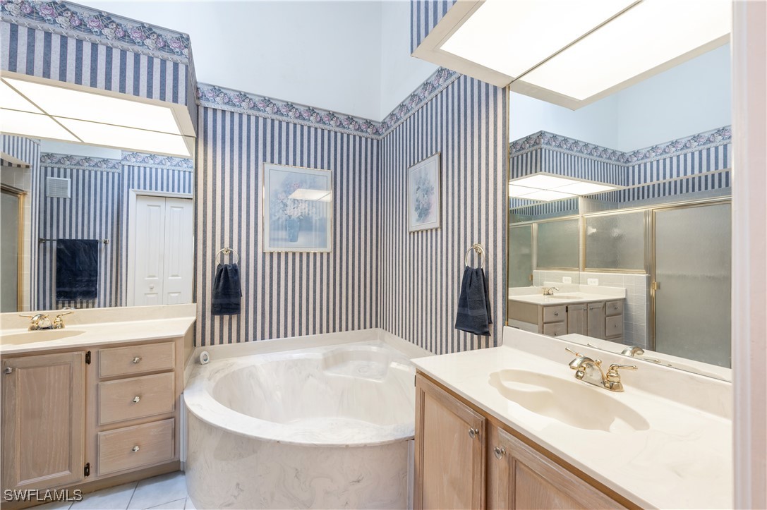 2852 Aintree LN K201