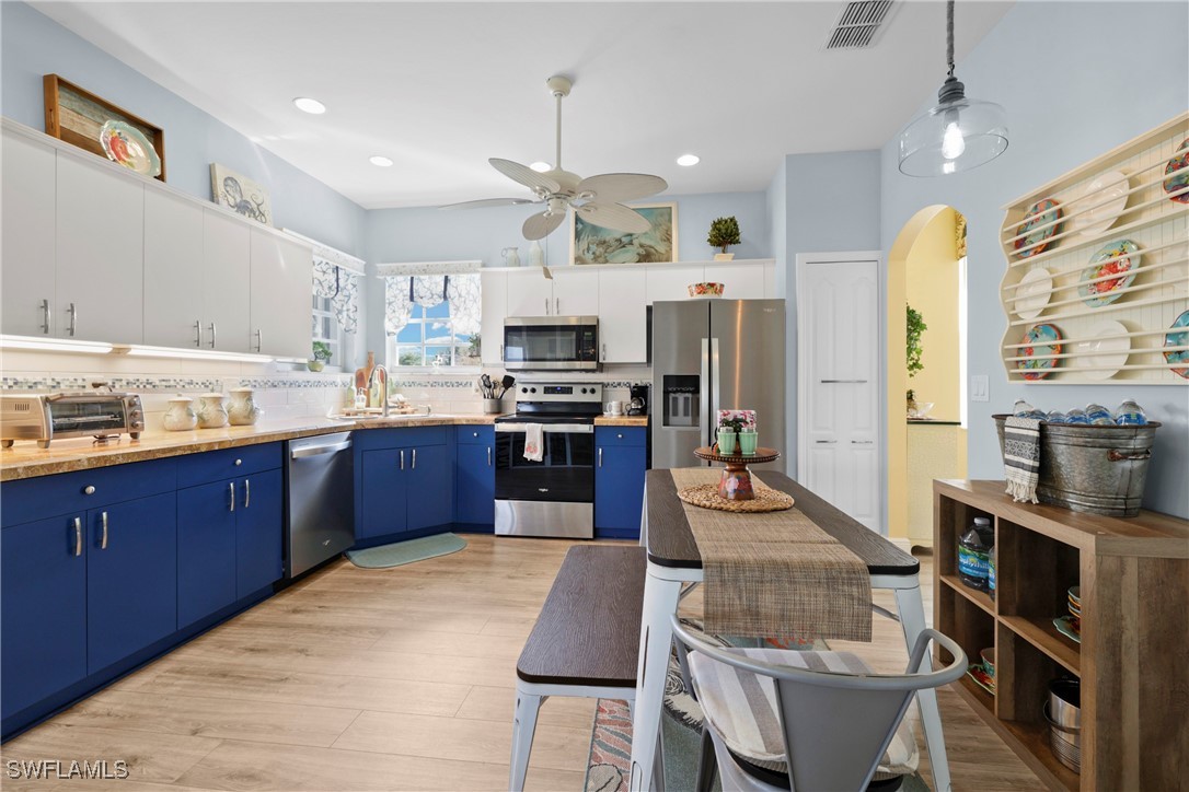 14198 Grosse Pointe LN