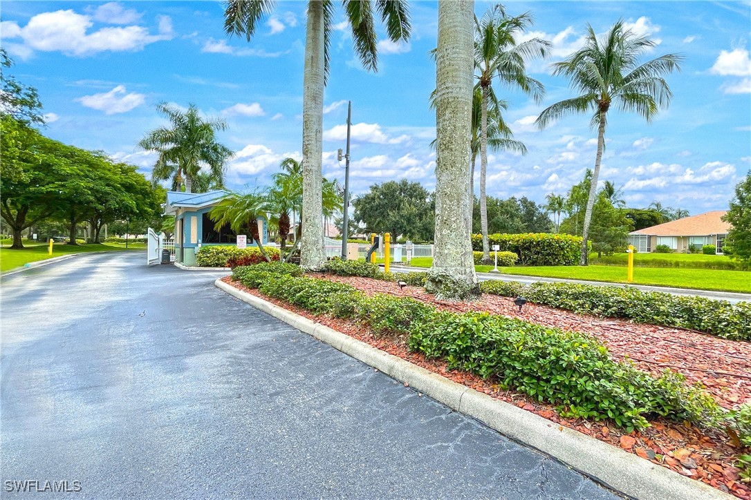 14198 Grosse Pointe LN