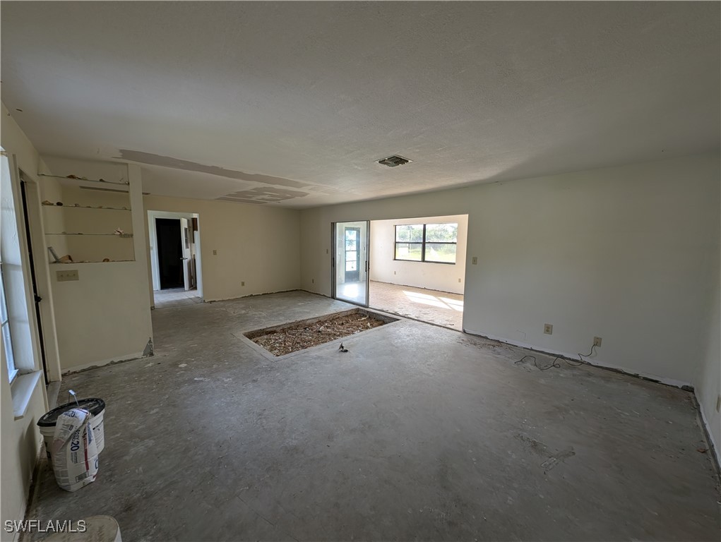 1523 Medford PL