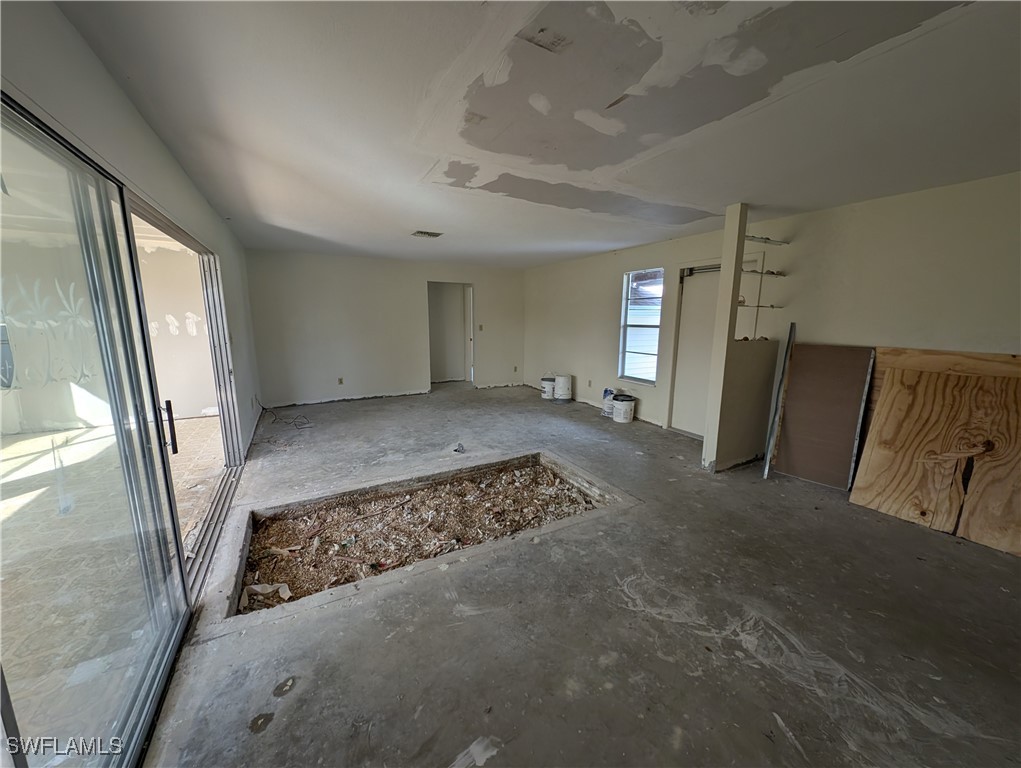 1523 Medford PL