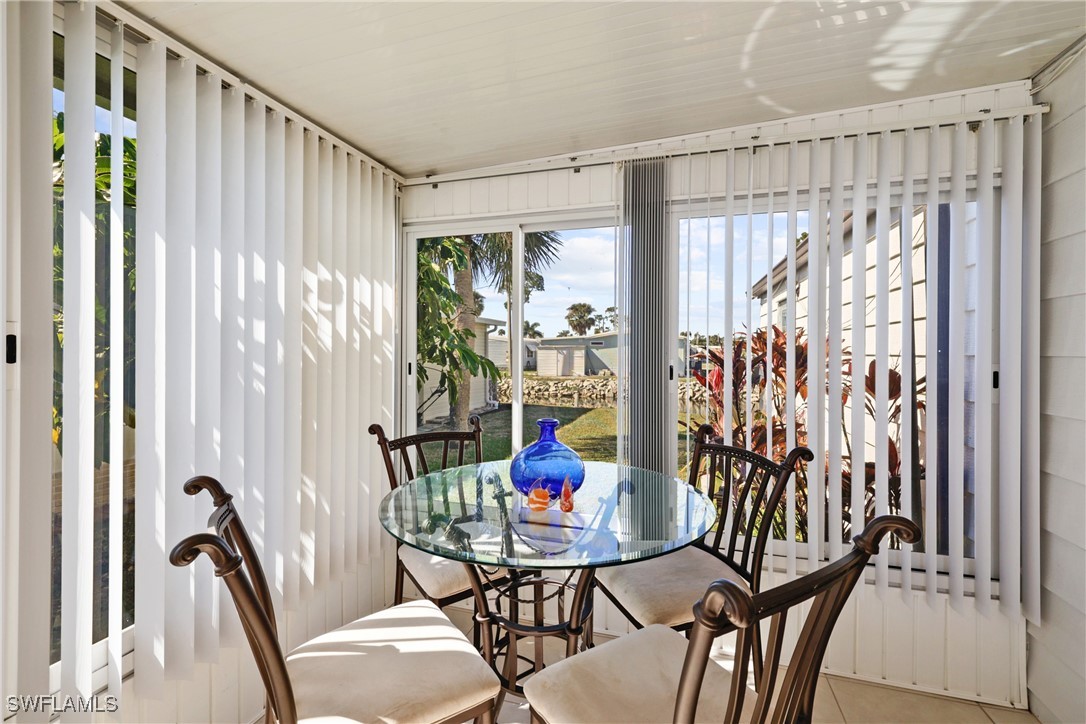 707 Palm Frond CT