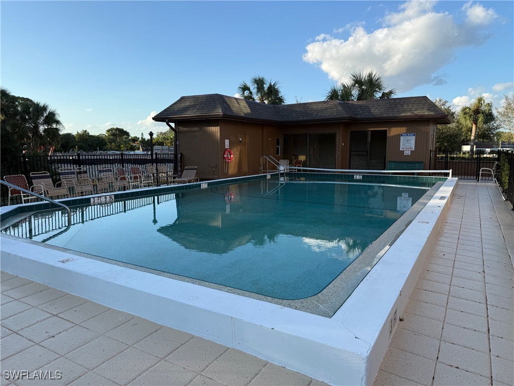 2065 W Lakeview BLVD C-5