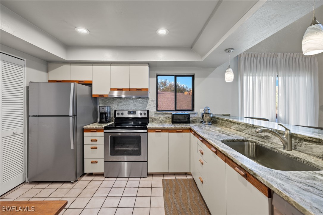 2065 W Lakeview BLVD C-5