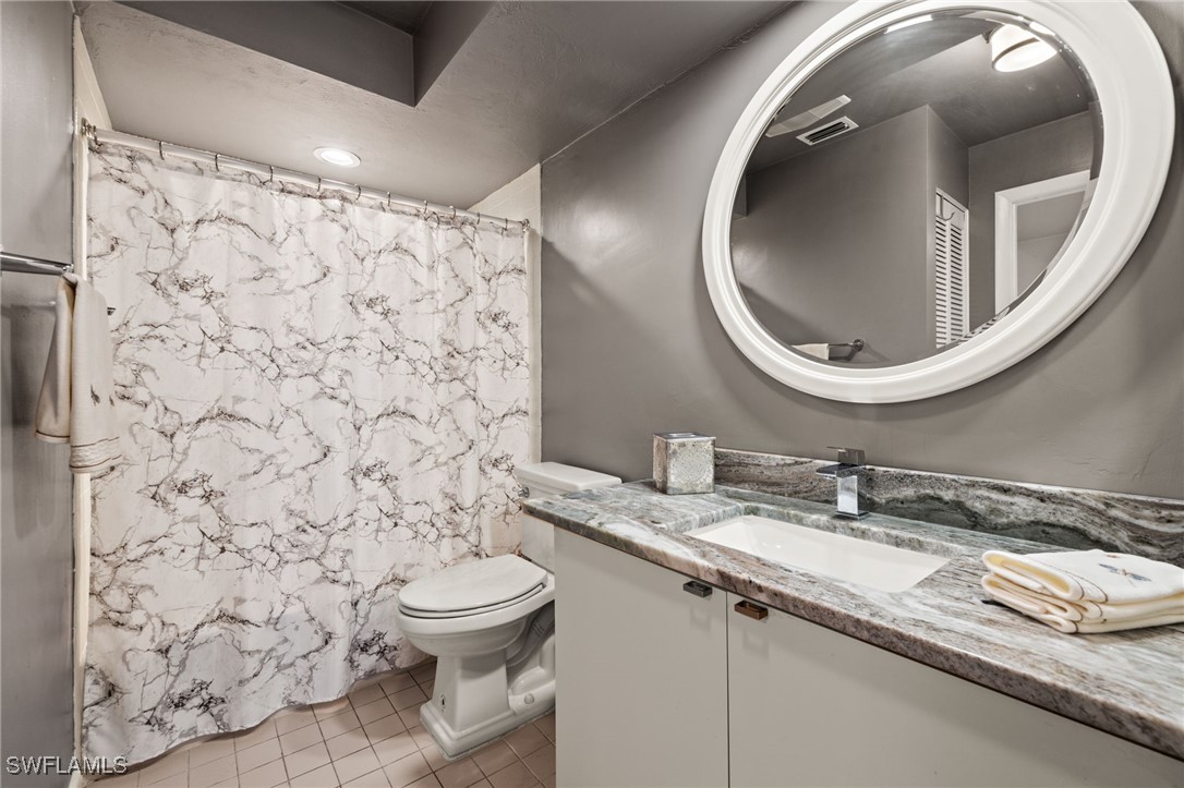 2065 W Lakeview BLVD C-5