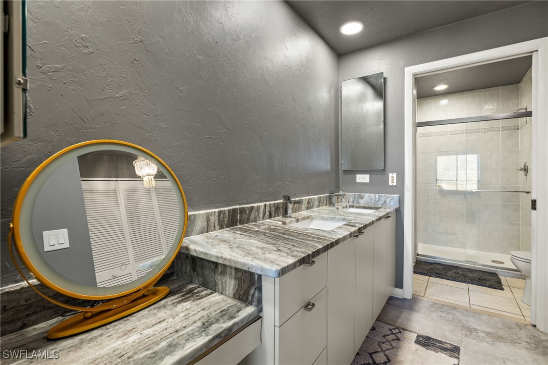 2065 W Lakeview BLVD C-5