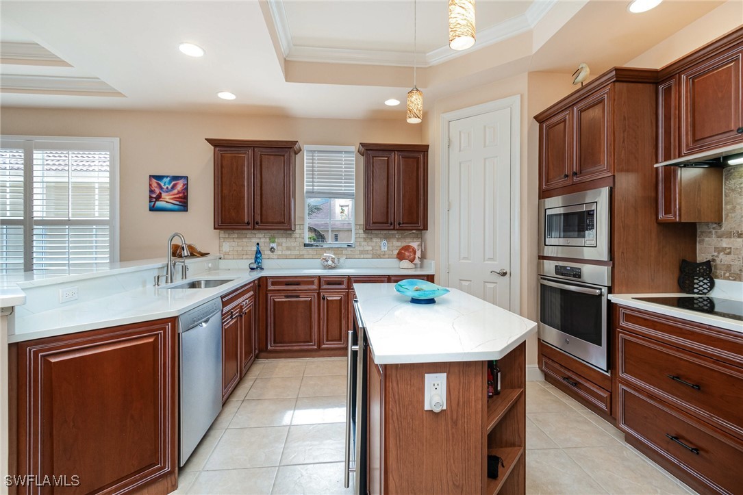 7513 Lake Valencia CT 2B