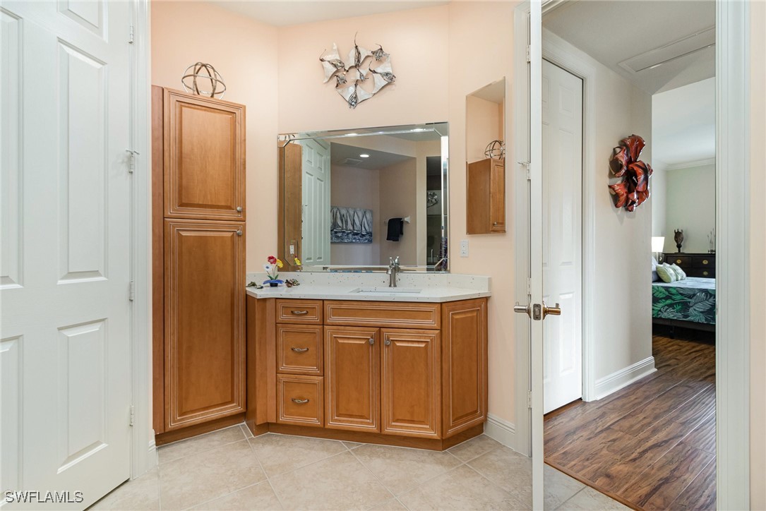 7513 Lake Valencia CT 2B