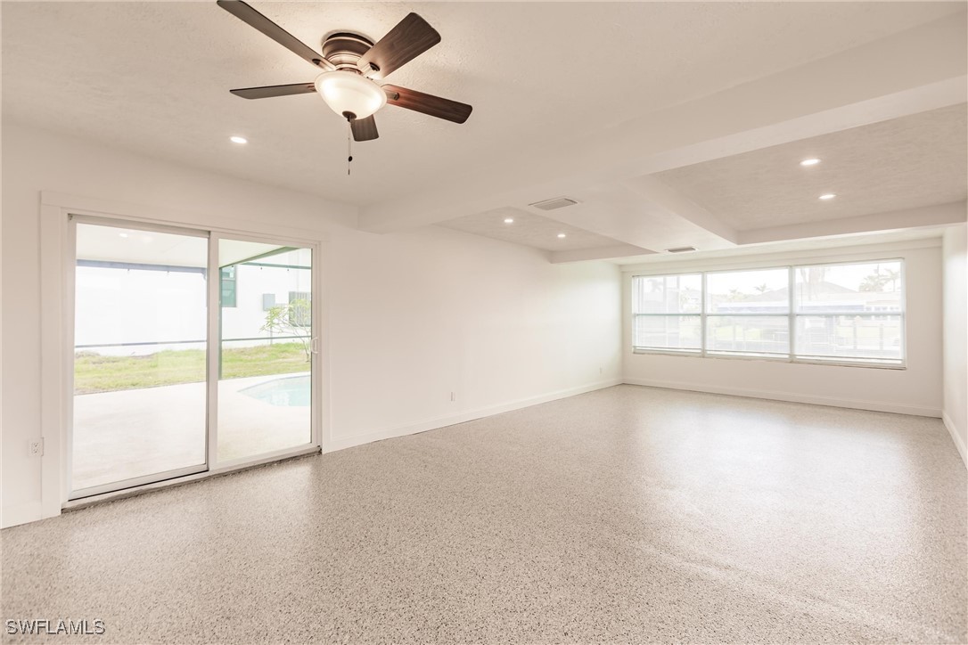 4911 Santa Monica CT