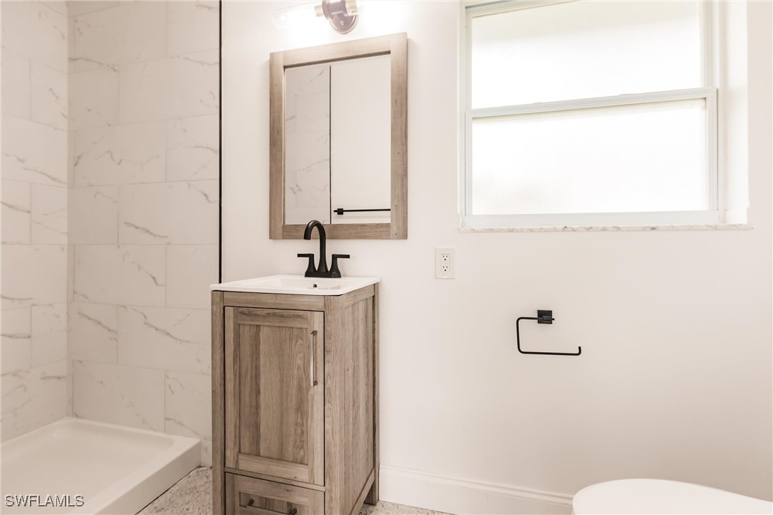4911 Santa Monica CT