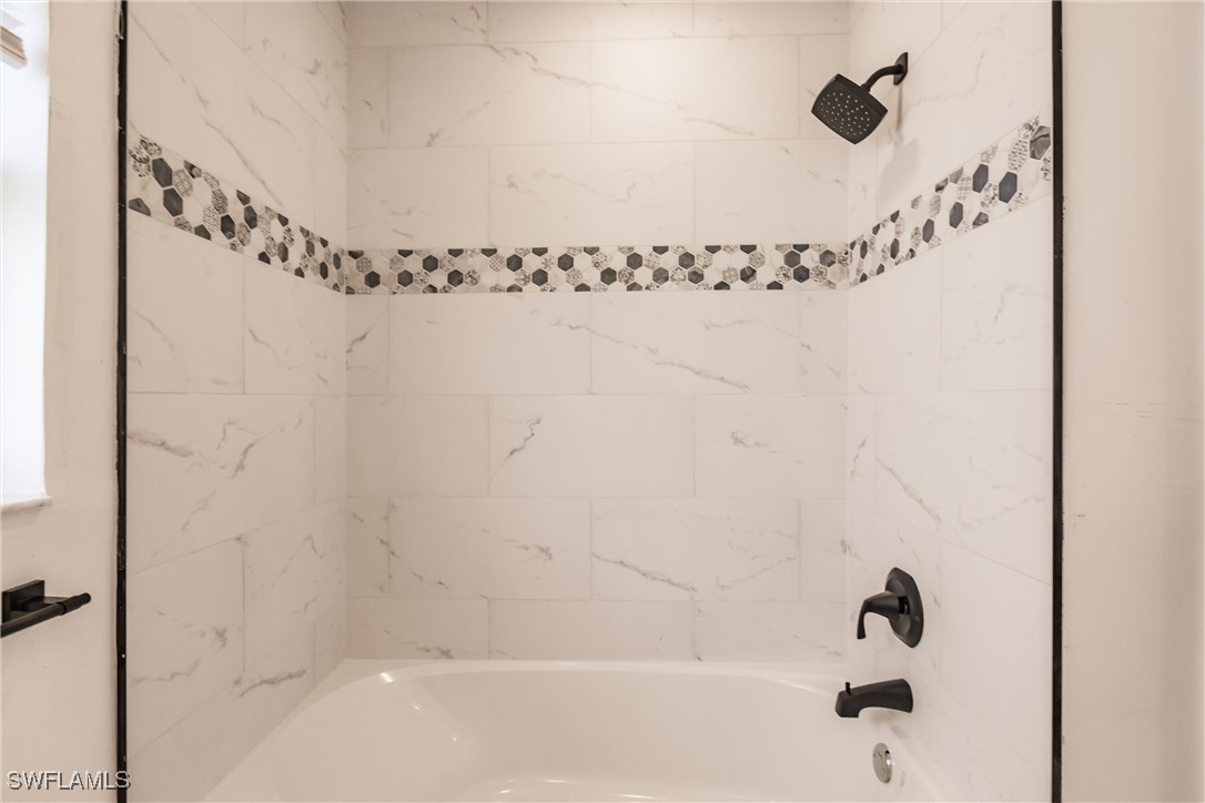 4911 Santa Monica CT