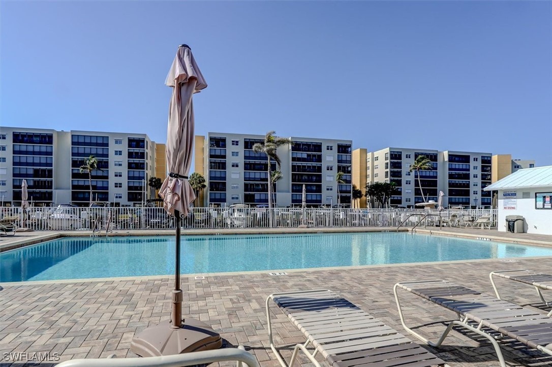 4361 Bay Beach LN 121