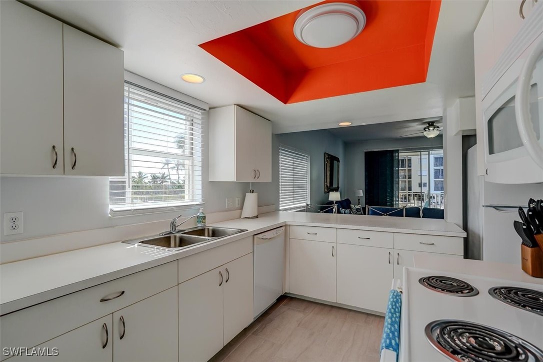 4361 Bay Beach LN 121