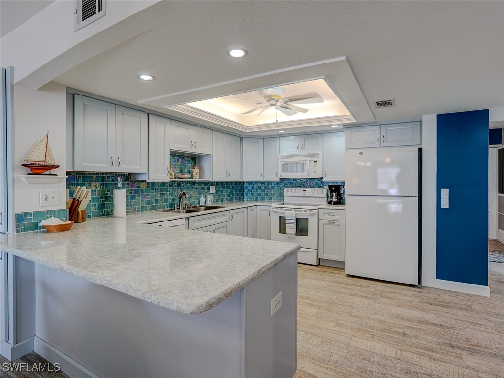 2088 Estero BLVD 3F
