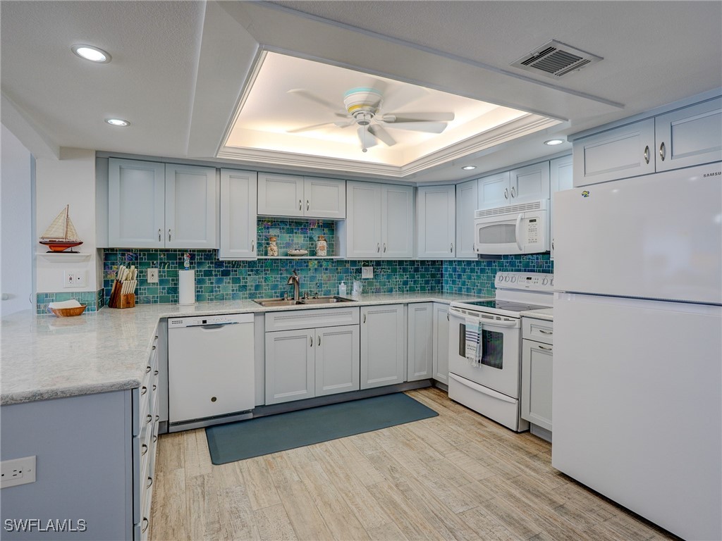 2088 Estero BLVD 3F