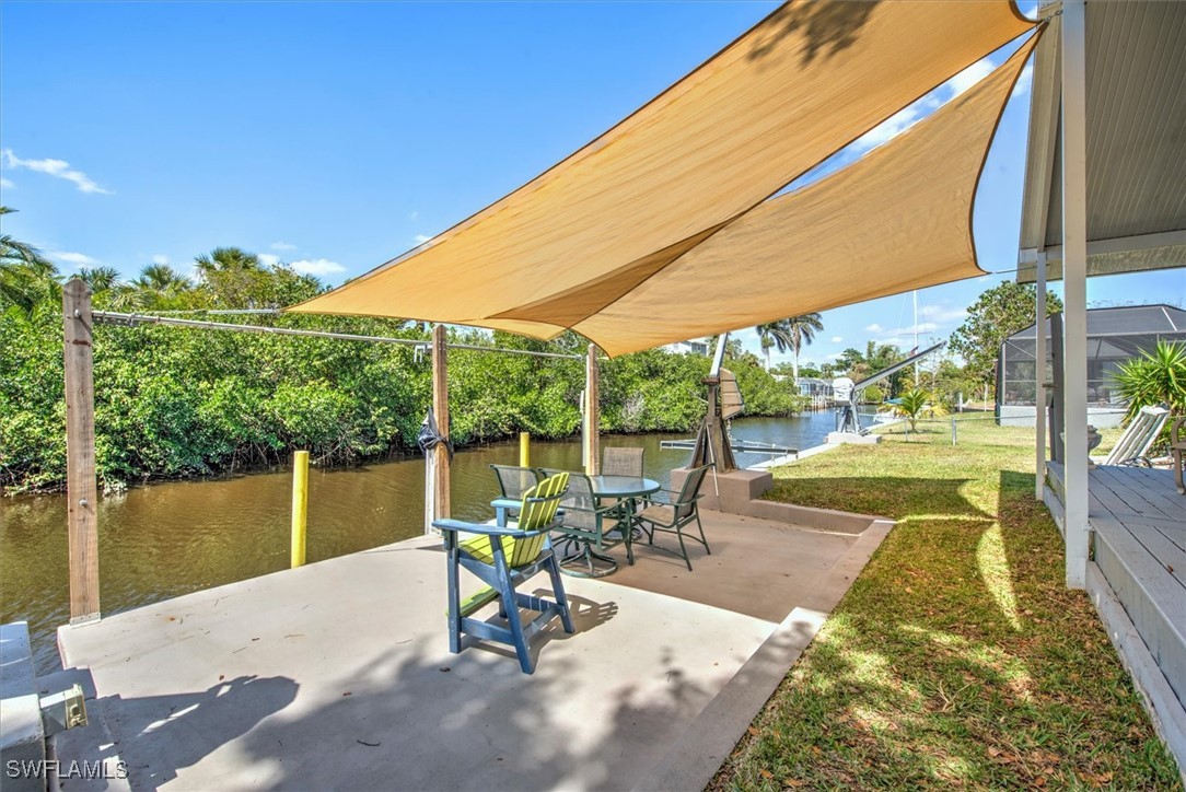 2215 Club House RD