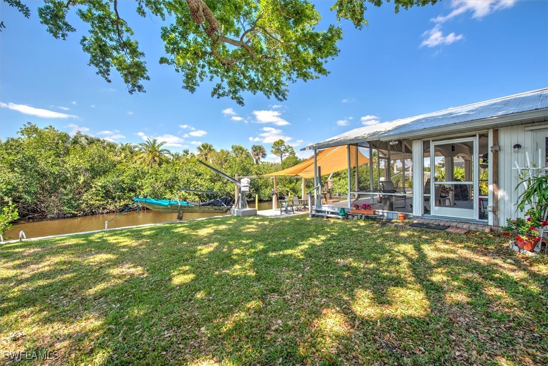 2215 Club House RD