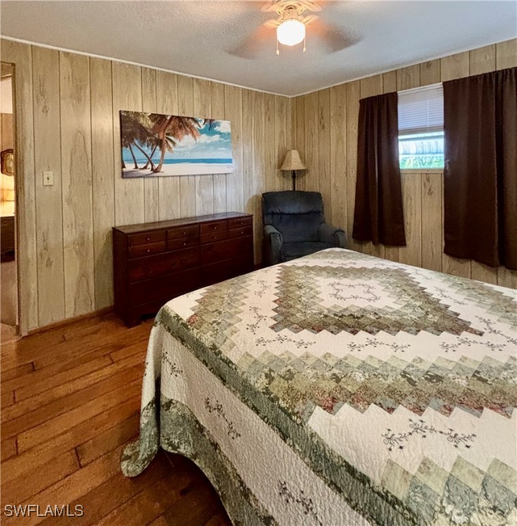 758 Knotty Pine CIR