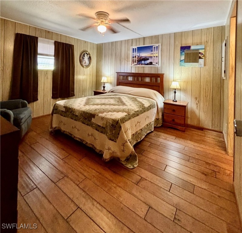758 Knotty Pine CIR