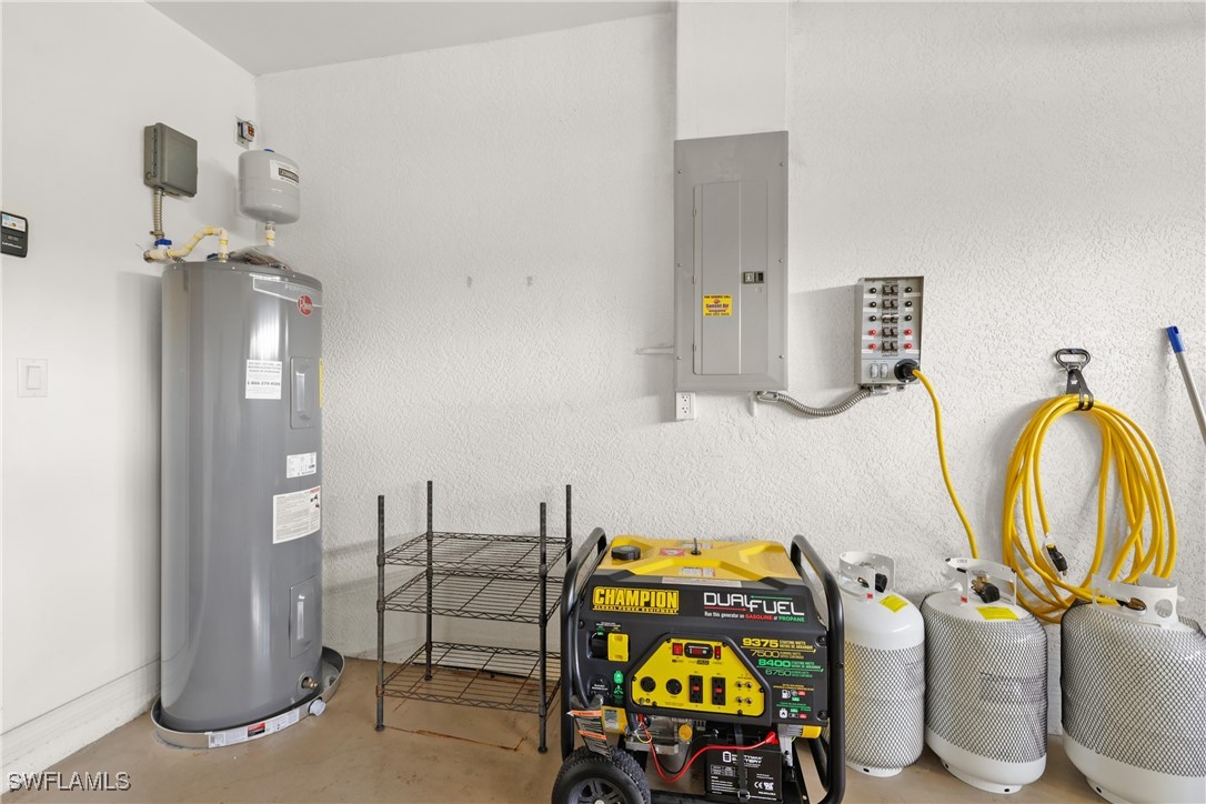 14042 Castle Hill WAY